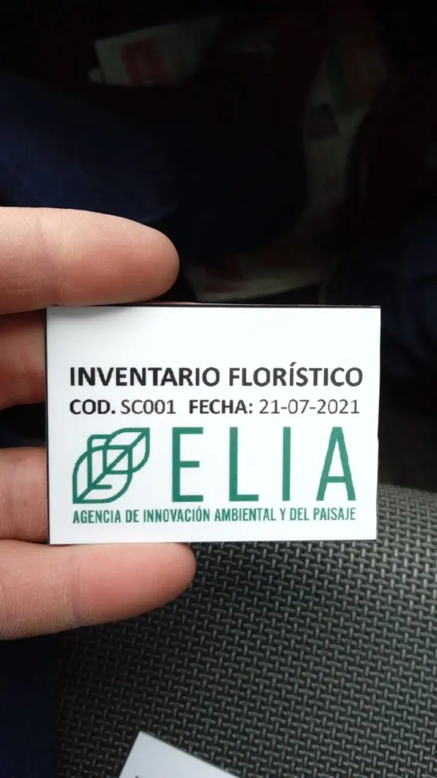 Etiqueta de inventario florístico con el logo de ELIA